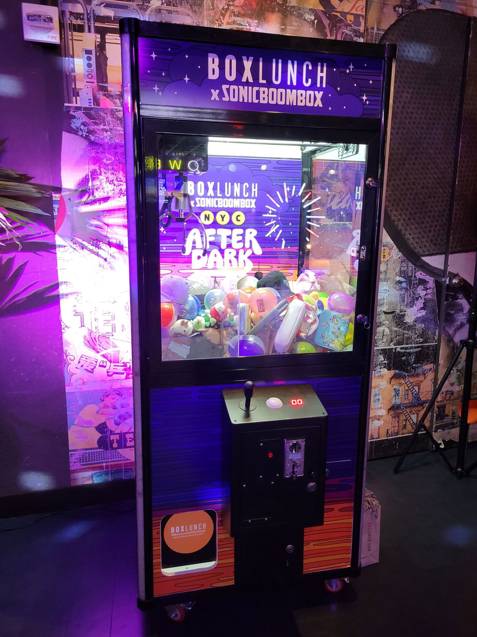 Artist's Client - Claw Machine